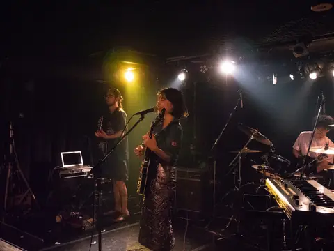 P1066947